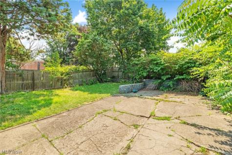 6740 Baxter Avenue Cleveland OH 44105