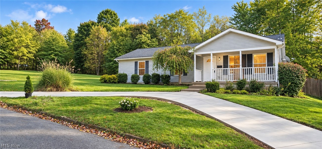 151 Oakview Avenue Struthers OH 44471