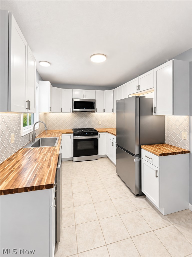 151 Oakview Avenue Struthers OH 44471