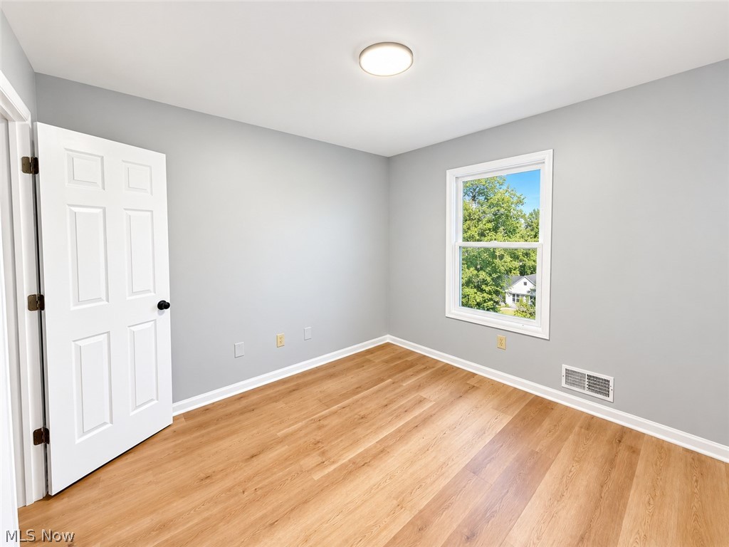 151 Oakview Avenue Struthers OH 44471