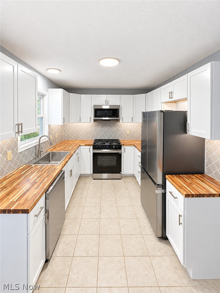 151 Oakview Avenue Struthers OH 44471