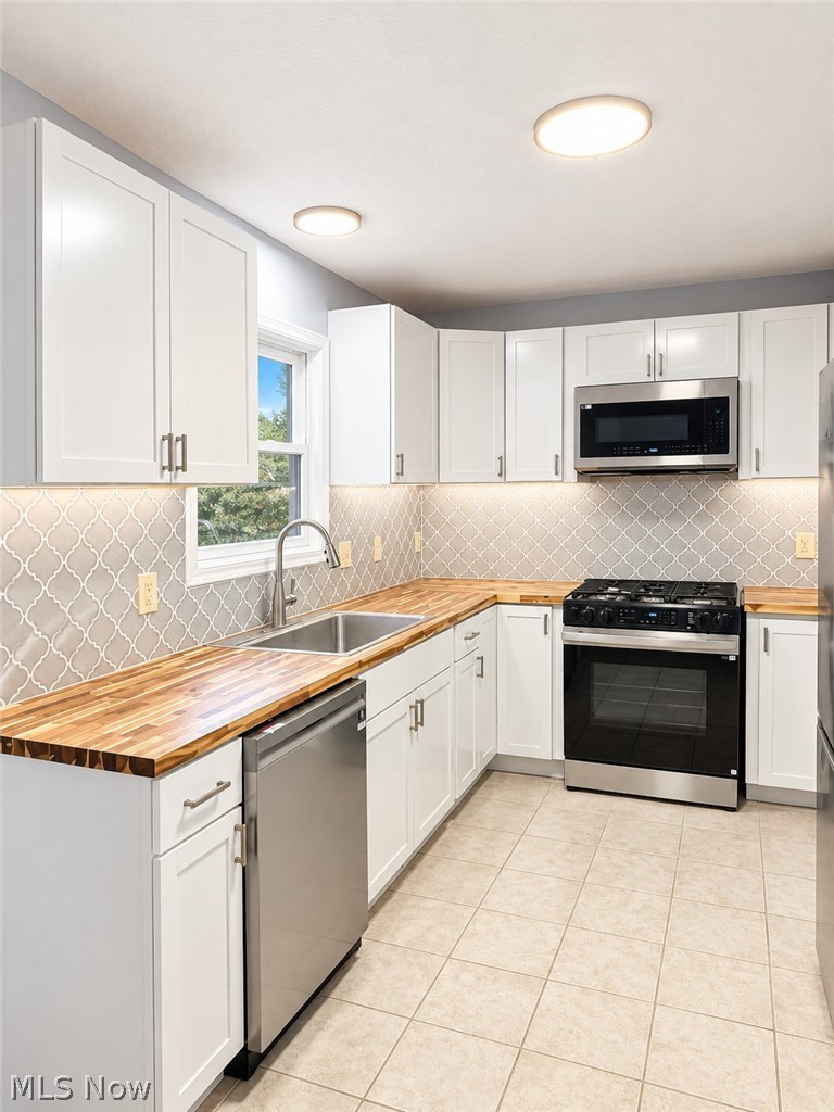 151 Oakview Avenue Struthers OH 44471
