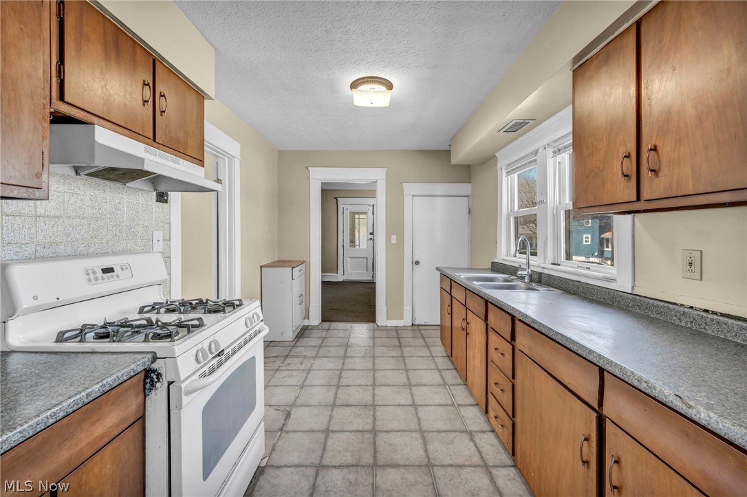 2279 SW 13th Street SW Akron OH 44314