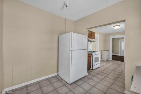 2279 SW 13th Street SW Akron OH 44314