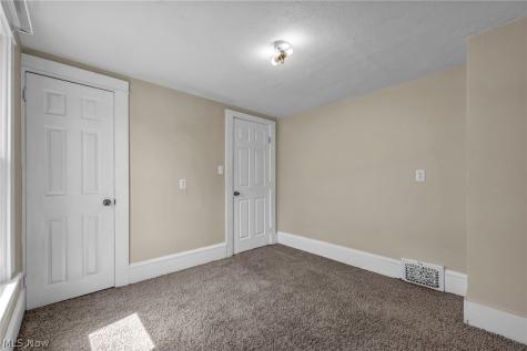 2279 SW 13th Street SW Akron OH 44314
