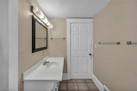 2279 SW 13th Street SW Akron OH 44314