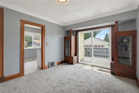 3842 Highland Road Cleveland OH 44111