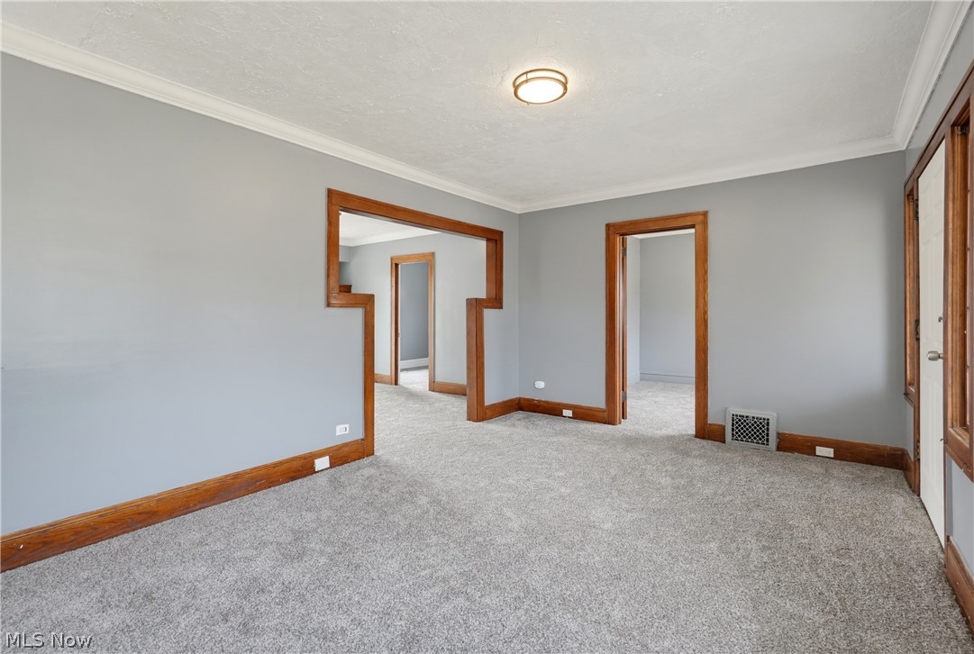3842 Highland Road Cleveland OH 44111