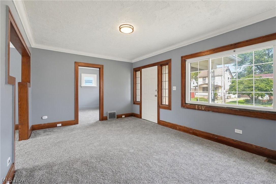 3842 Highland Road Cleveland OH 44111
