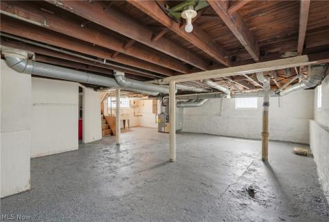 3842 Highland Road Cleveland OH 44111