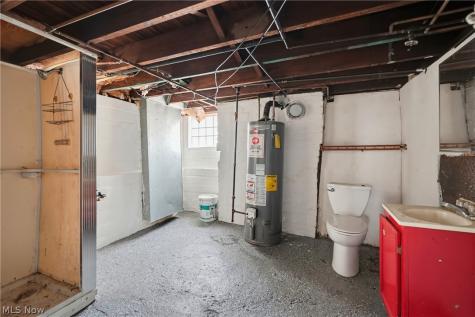 3842 Highland Road Cleveland OH 44111