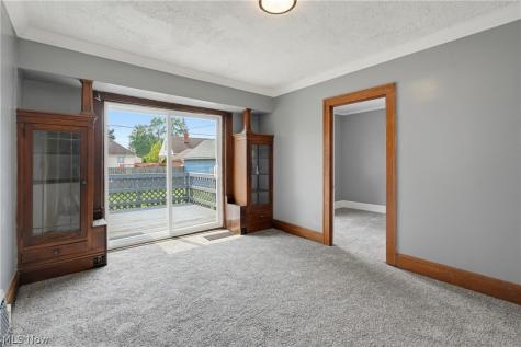 3842 Highland Road Cleveland OH 44111