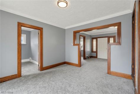 3842 Highland Road Cleveland OH 44111