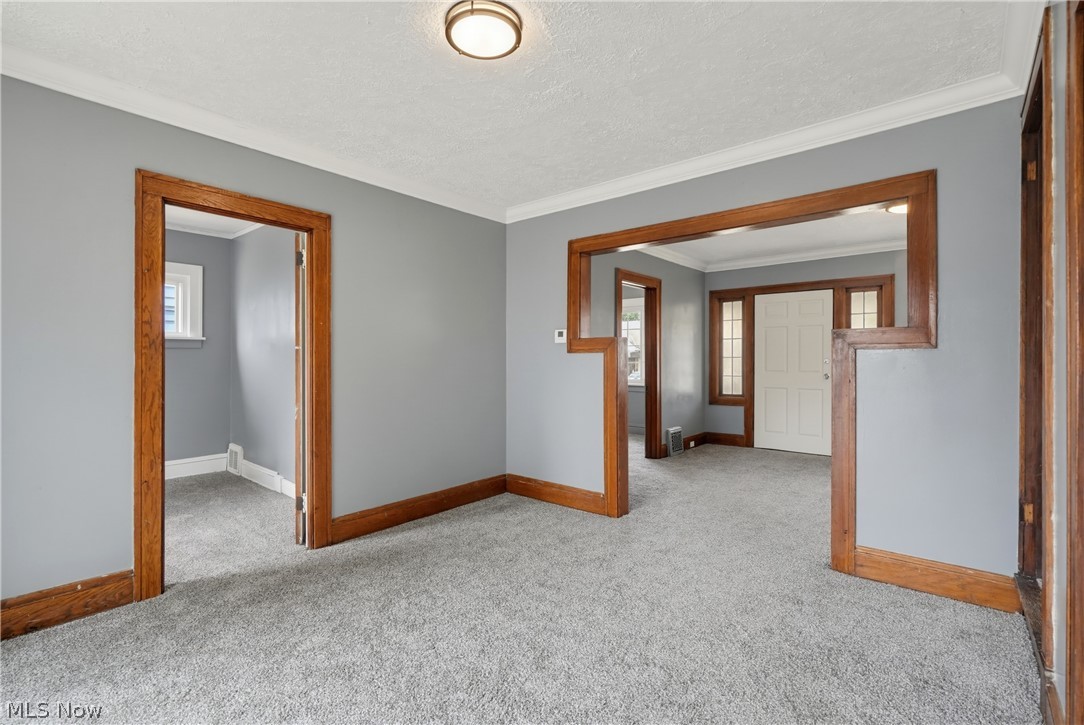 3842 Highland Road Cleveland OH 44111
