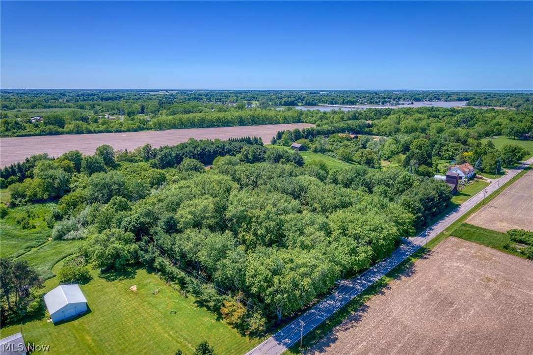 1811 Jeffries Road Huron OH 44839