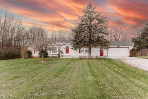 3995 Victory Avenue Louisville OH 44641
