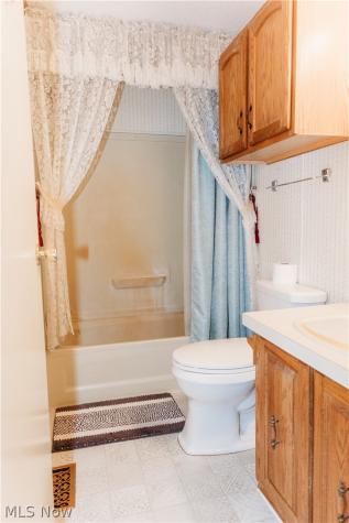 3995 Victory Avenue Louisville OH 44641