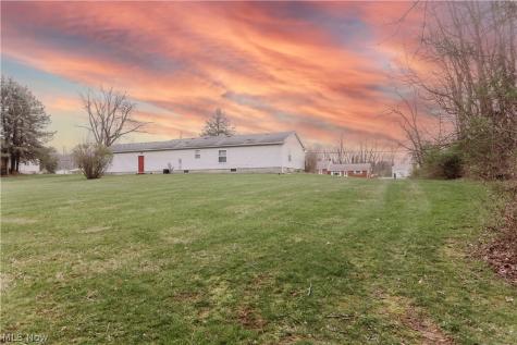 3995 Victory Avenue Louisville OH 44641