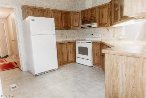 3995 Victory Avenue Louisville OH 44641