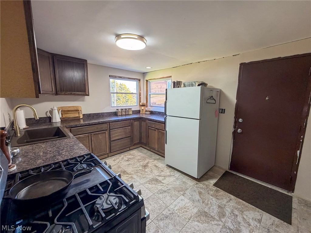 1292 Bedford Road Masury OH 44438