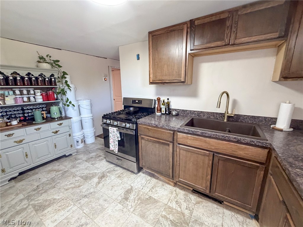 1292 Bedford Road Masury OH 44438