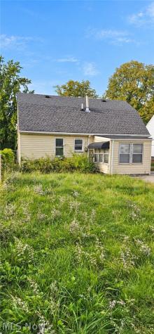 16206 Cloverside Avenue Cleveland OH 44128