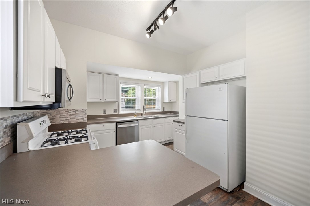 6515 Fir Avenue Cleveland OH 44102