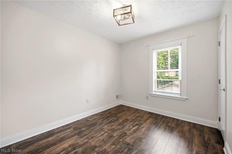 6515 Fir Avenue Cleveland OH 44102