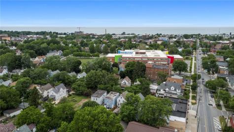 6515 Fir Avenue Cleveland OH 44102