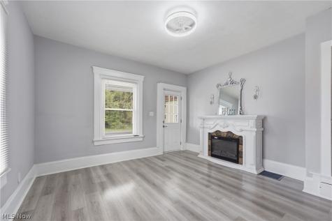 617 Carnahan Avenue NE Canton OH 44704