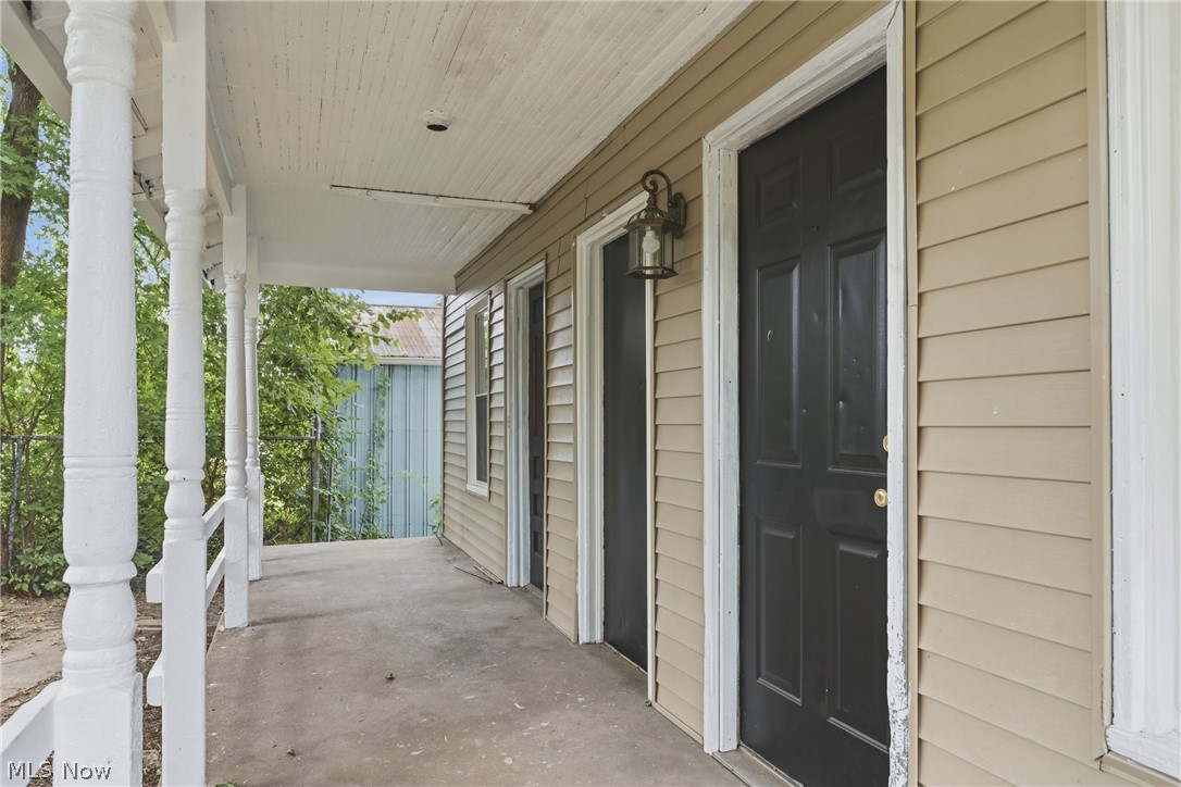 617 Carnahan Avenue NE Canton OH 44704