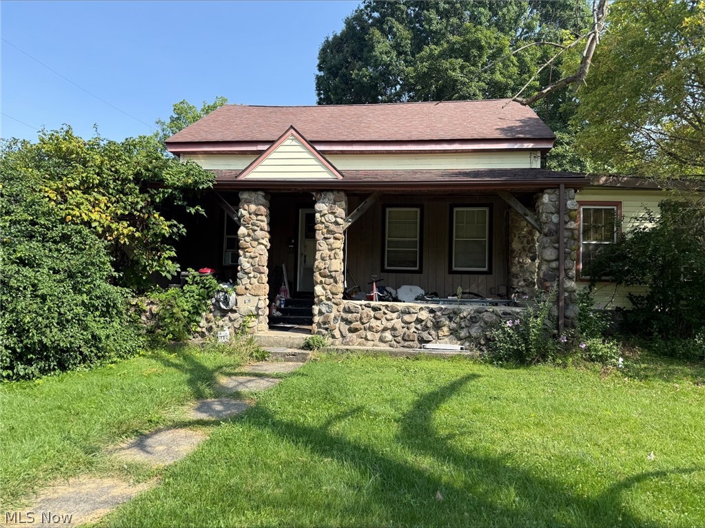 9523 E Center Street Windham OH 44288