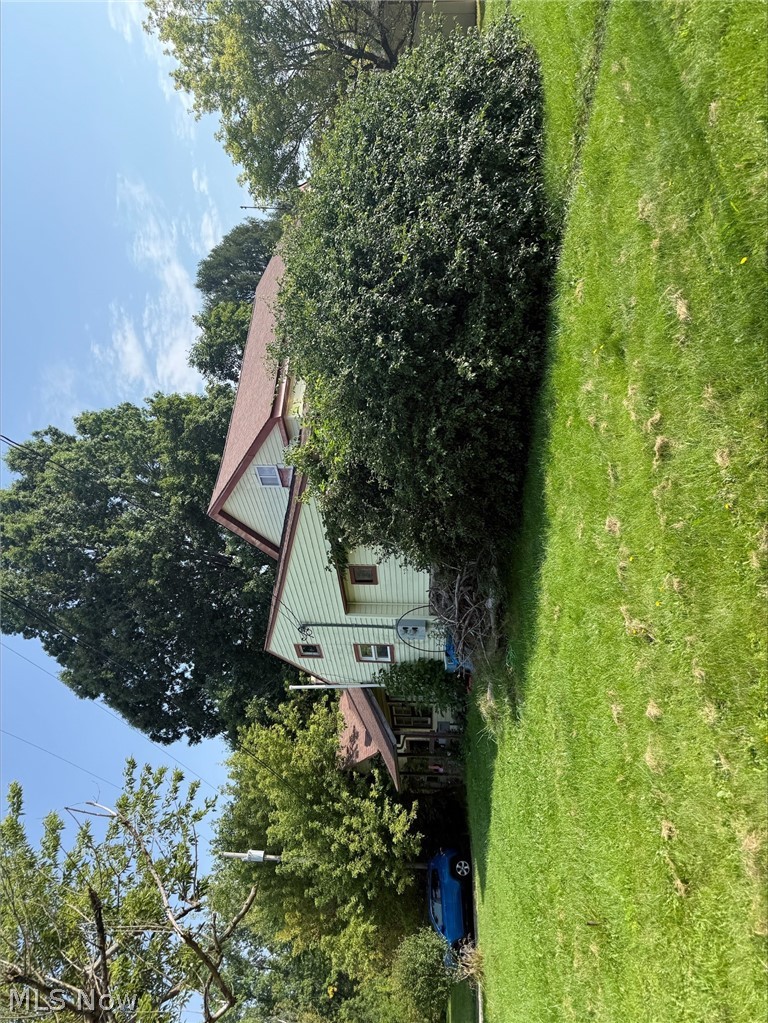 9523 E Center Street Windham OH 44288