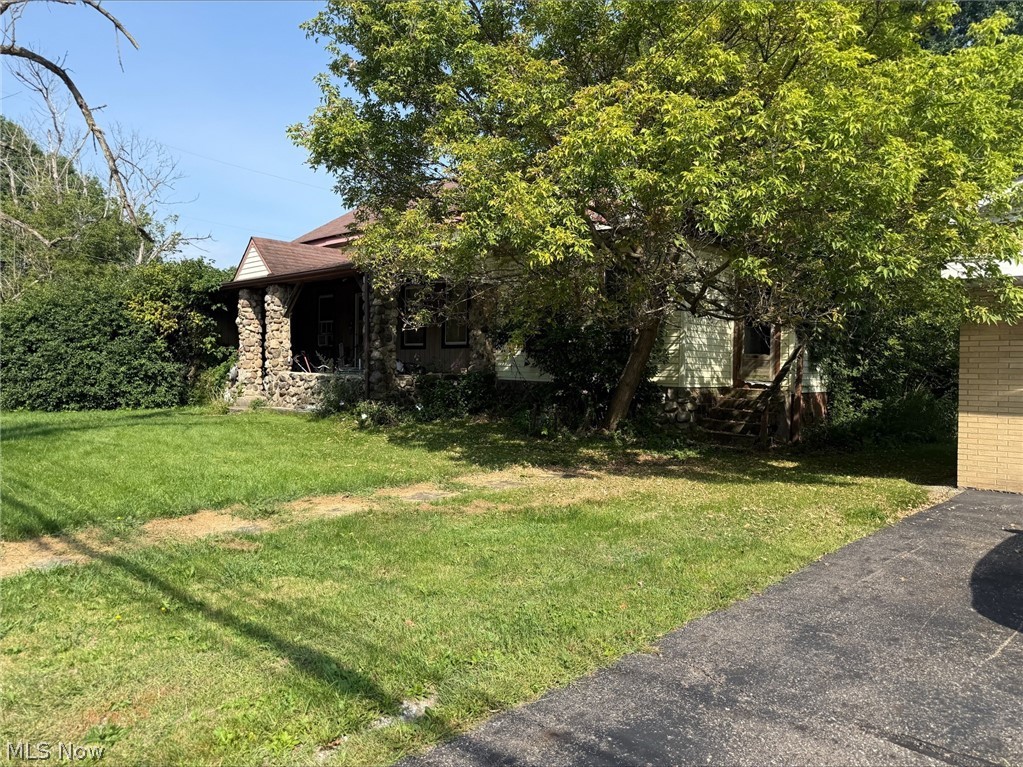 9523 E Center Street Windham OH 44288