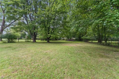 1994 Pinewood Drive Brunswick OH 44212