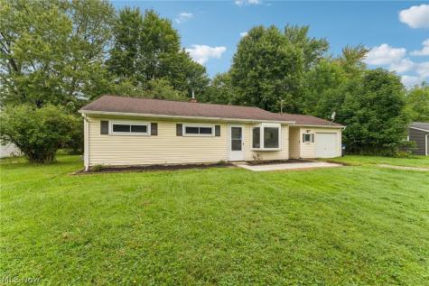 1994 Pinewood Drive Brunswick OH 44212