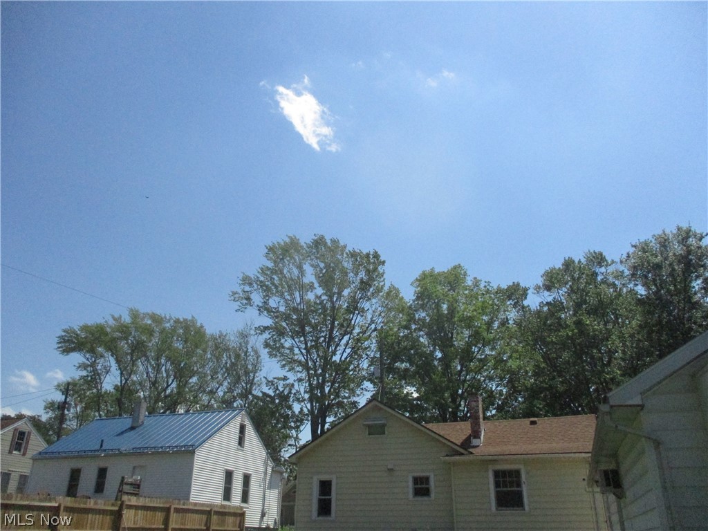 411 Eastlawn Street Geneva OH 44041