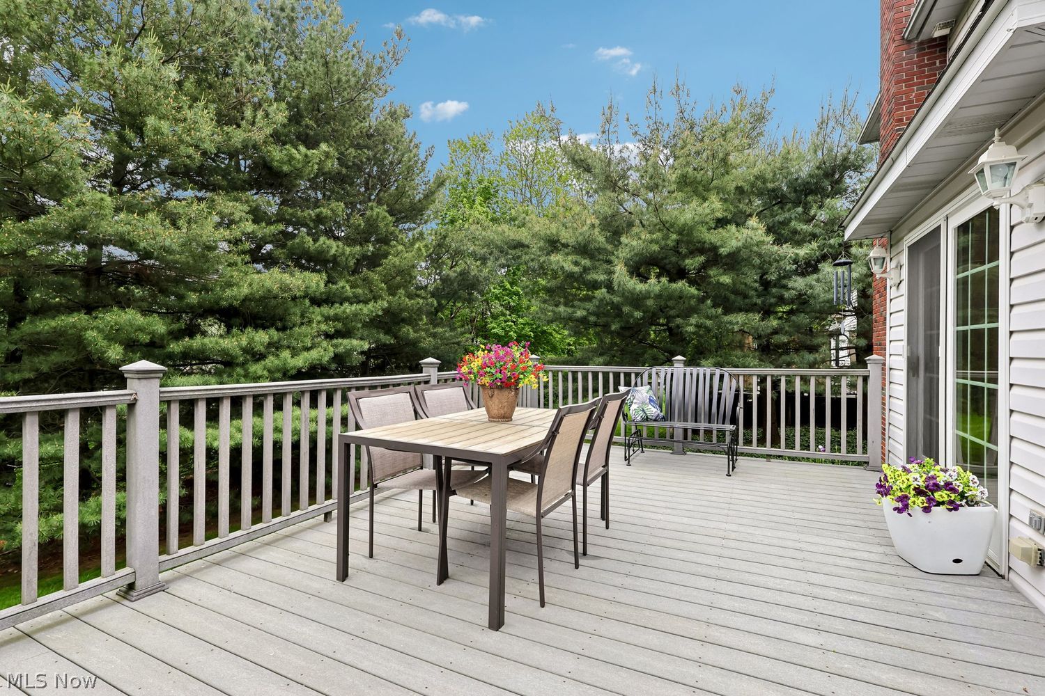 285 Brookpoint Circle Wadsworth OH 44281