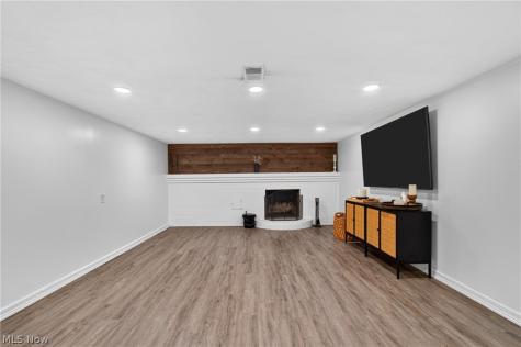 488 Strader Road Akron OH 44305