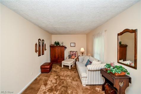 4585 Northampton Road Cuyahoga Falls OH 44223