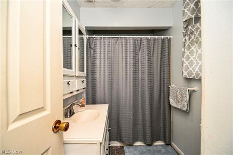 4585 Northampton Road Cuyahoga Falls OH 44223
