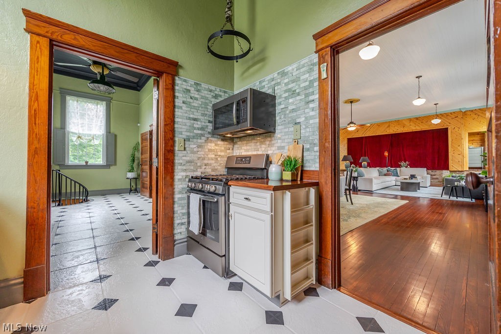 15710 Cenfield Street NE Alliance OH 44601