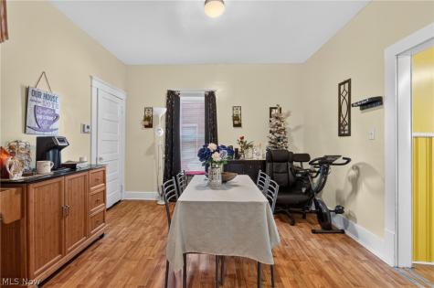 852 Kling Street Akron OH 44311