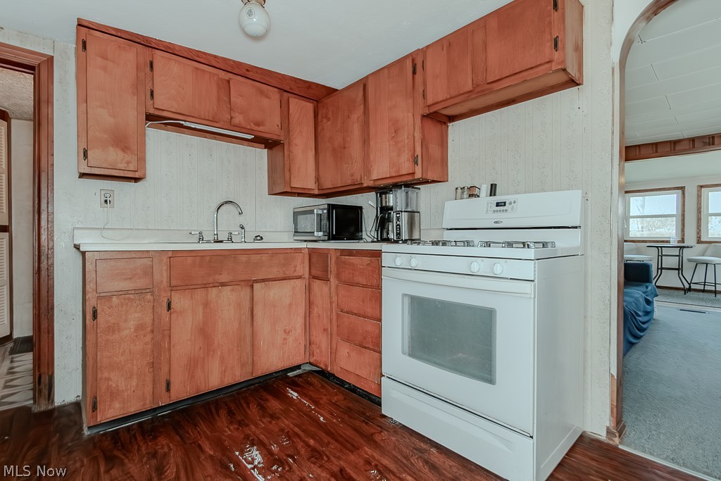 6554 Tarbell Avenue Madison OH 44057