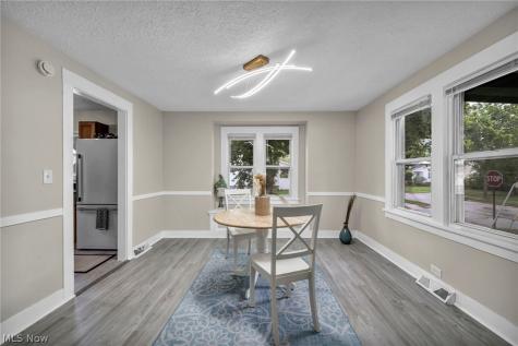 1603 Winchester Road Lyndhurst OH 44124