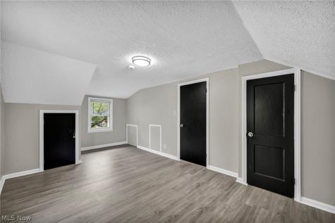 1603 Winchester Road Lyndhurst OH 44124