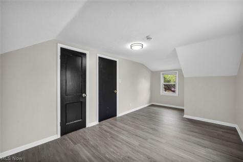 1603 Winchester Road Lyndhurst OH 44124
