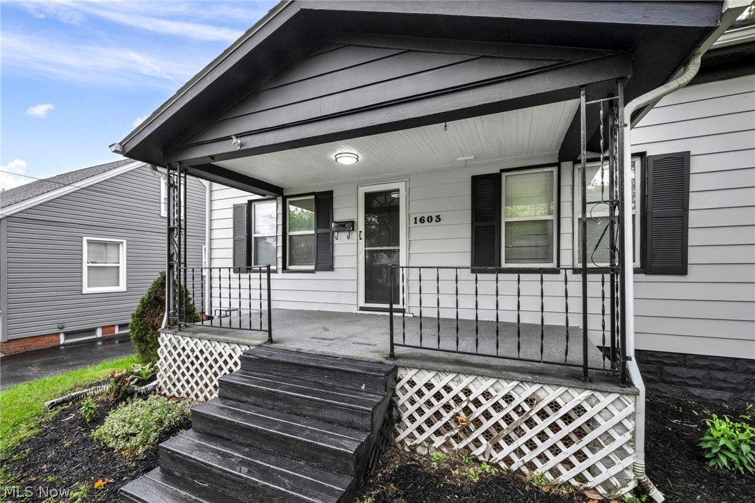 1603 Winchester Road Lyndhurst OH 44124