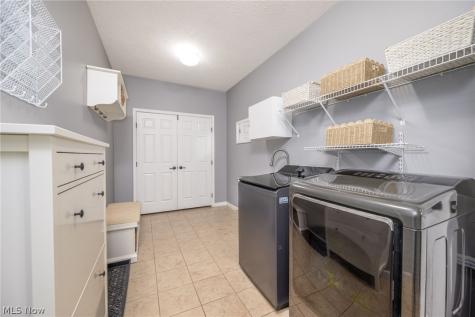 2713 Blue Ash Avenue NW Canton OH 44708
