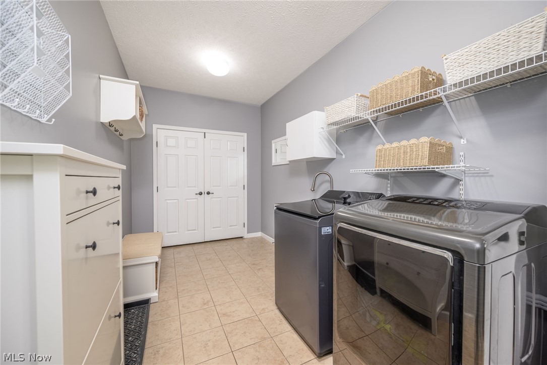 2713 Blue Ash Avenue NW Canton OH 44708